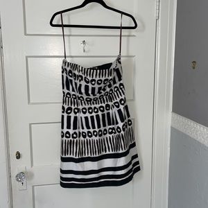 Graphic strapless mini dress